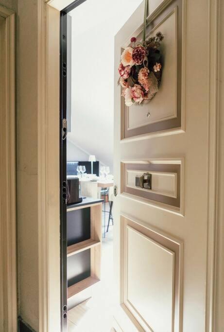 Casa Savo - Parcheggio Gratuito Nella Blu Area Apartment เจนัว ภายนอก รูปภาพ