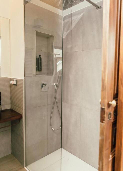 Casa Savo - Parcheggio Gratuito Nella Blu Area Apartment เจนัว ภายนอก รูปภาพ